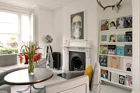 Pair the vintage wall decor with more modern pieces to achieve an overall eclectic feel. Wall Decor Ideas 2019 The 20 Best Inspiring Styles To Try Decor Aid