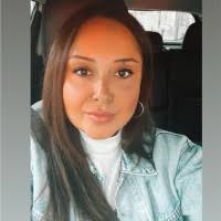 300+ perfis com “Demoustier”