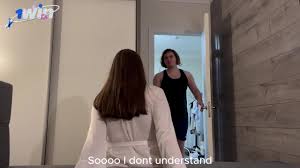 Страстная рыжая зашла в шатер к мужчине и изменила супругу