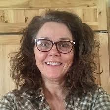 Arlene Redmond's Instagram, Twitter & Facebook