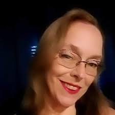 Happy Birthday to the “Queen of Sweat”- Kelsey Sheehan! @sweatden 🥳 Send  her some love in the comments below. 💗