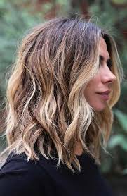 Coupe courte, ondulée sur le dessus ou cheveux longs… les tendances capillaires sont très diverses … Archives Des Coupe Cheveux Femme Mi Long Hair Madame Decouvrez Et Partagez Les Tendances Coiffures De La Saison