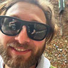 Lance Barlow (@LanceIanBarlow)