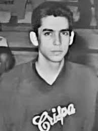 Naalala n'yo b ito? Ganyan ang laro nmin noon na kunyari may tindahan🤣🤣🤣  Kay sarap gunitain ang mga alaala ng lumipas. Walang problema,walang  stress❤️🌷❤️🌷