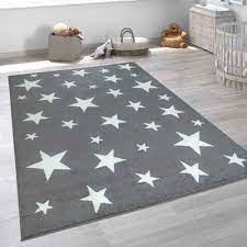 Das gewicht beträgt 1200g/m² | pflegeleichte kunstfaser 100% polypropylen dieser designer kurzflor teppich in grau, schwarz und weiß hat ein aktuelles design. Sternen Teppich In Grau Online Kaufen Otto