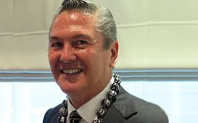 Hawaii Says Aloha And Mahalo