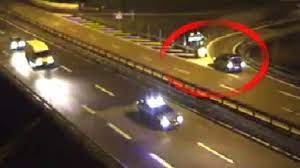 Evoluzioni, colpi di clacson e anche tante maledizioni arrivate da chi si è trovato improvvisamente davanti il veicolo pirata. Auto Contromano In Autostrada Bloccato L Automobilista Ritirata La Patente E Pesante Multa Blogsicilia Ultime Notizie Dalla Sicilia