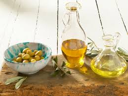 Natives olivenöl extra ist immer schonend bei niedrigen temperaturen kaltgepresst oder das sagen oelea kunden. Olivenol In Der Mediterranen Kuche Unverzichtbar Lecker