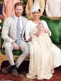 Archie harrison was introduced to the queen and the duke of edinburgh in windsor castle this. Prince Harry And Meghan Markle S Son Archie Mountbatten Windsor Is Growing Tufts Of Reddish Hair Daily Mail Online