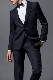 Potrebbe tuttavia essere difficile trovare abiti da sposa armani famosi. Rosa Intuizione Guerra Abito Sposo Armani Blu Settimanaciclisticalombarda It