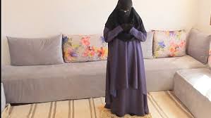 التسبيح وقراءة القرآن سنن يوم الجمعة للنساء.. هل فرض على المرأة