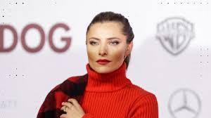 Doch das bild ist nicht ohne grund auf ihrem account gelandet. Sophia Thomalla 30 Und Sexy Im Wickelrock Und Overknees Video Dailymotion