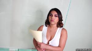 Juulz Gotti - I Know Some Things This Intern Can Hel...