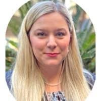 Taylor Deskins's Instagram, Twitter & Facebook