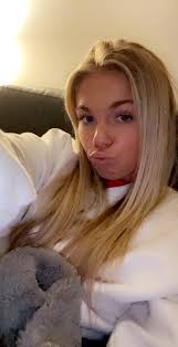 How to Do The Duckface