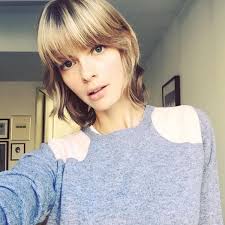Schnipp Schnapp, Haare ab bei Julia Stegner! | Star-Frisuren: Die  Frisuren-Trends der Stars | COSMOPOLITAN