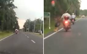 Pemandu mabuk | balu gesa dakwa ikut seksyen 302 kanun keseksaan. Lelaki Nafi Heret Kucing Sambil Tunggang Motosikal Neotizen News