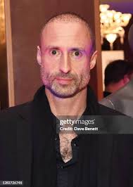 48 Photos & High Res Pictures