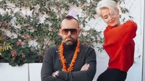 Maybe you would like to learn more about one of these? Laura Escanes Felicita A Risto Mejide Con Un Baile Viral