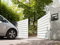 Portail coulissant blanc,portail battant pvc castorama serrure pour profils voir la présentation en pvc portail coulissant ou motorisé nos modèles comment installer un portail battant en vidéo avec castorama ? Portail Pvc France Portails Azur Blanc 300 X H 150 Cm Castorama