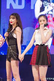 Shuhua was wearing soojin's present during her vlive today #sooshu #soojin #gidle. Breaking News Soojin G I Dle Neverland International Facebook