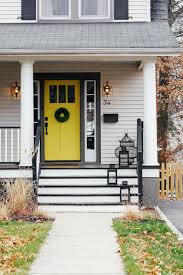 The same tone also exists on the trims. Unusual Exterior Paint Color Combos That Actually Look Really Great Apartment Therapy