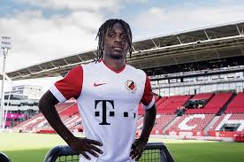 Fc utrecht trainingssweater academy maroon 21/22 € 49,99 fc utrecht trainingsshirt strike zwart 21/22 Transfer News Central Auf Twitter Official Fc Utrecht Have Signed Full Back Arthur Zagre On A Season Long Loan From As Monaco