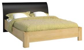 Die benötigten leimhölzer können sie sich im baumarkt passgenau zuschneiden lassen, rollrost, matratze und matratzenschoner erhalten sie günstig in jedem größeren möbelmarkt oder sogar beim discounter. Bett Ohne Rahmen 140x200