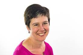 Lesley Shepherd's Instagram, Twitter & Facebook