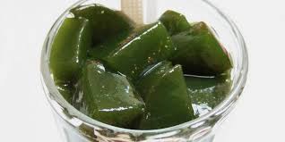 Akhirnya, es teh tarik cincau pun siap untuk kamu nikmati. Ini Nih Resep Es Cincau Hijau Yang Bikin Seger