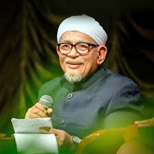 Dilahirkan bulan zulhijjah 1366 bersamaan 20 oktober 1947 merupakan seorang pemimpin yang sentiasa mendekati rakyat terutamanya kaum petani dan para. Abdul Hadi Awang Verified Page Facebook