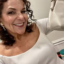 BEST of Woodland Hills, Los Angeles, CA Hair Stylists for Short Hair