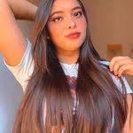 Evangeline Dowd's Instagram, Twitter & Facebook