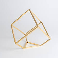Whether you need a smaller 5x7 size, a 16x20 open back frame or an 18x24 open back frame, we have them all. Open Frame Brass Standing Cube Table Decor