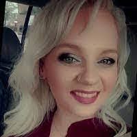 Allie Threet's Instagram, Twitter & Facebook