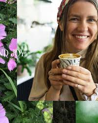 What is UP, y'all! 👋🏼 I am Anna, a Denver-based photographer and  videographer. Capturing the bliss and glory of the day to day and  especially YOUR special days is what energizes me.