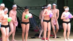 BALLOON DANCE WITH BOYS AND GIRL - ThisVid.com