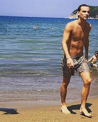 Frederick nicholas thorp (born 7 march 1994) is an english actor. Freddie Thorp Shirtless Girlfriend Fashion Style Famewatcher