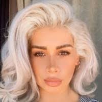 Michelle Priddy's Instagram, Twitter & Facebook