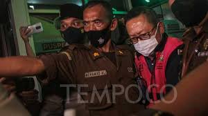 Kejaksaan agung ri dan kbri sedang berupaya memulangkannya ke indonesia. Itx30sswhsf1lm