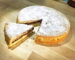 Dai iniziamo a cucinare la nostra buonissima torta soffice con gocce di nutella! Ricetta Torta Morbida Alla Nutella Ricettario Tipico