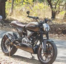 Pulsar 180 Modified Into Ducati Scrambler Motoauto Best Custom Modified Bikes In India Ducati Scrambler Scrambler Pulsar