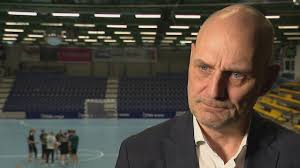 Morten Olsen får direkte rødt kort