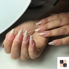 Gosterisli Tirnak Isteyorsaniz Simli Ombre Calismamizi Denemelisiniz Manicure Manicureistanbul Gelpolishnails Gelpolishistanbul Tirnak Ombre Calisma