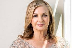 Mary Dullea's Instagram, Twitter & Facebook