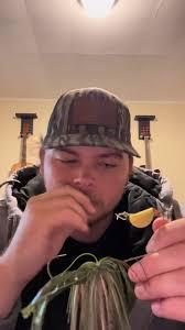 Buzz Bait Black Trailer