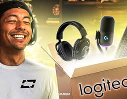 Locklear Projektit :: Photos, videos, logos, illustrations and branding ::  Behance