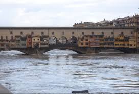 Visite o site oficial da arno. Arno Flood Alert In Florence Magenta Publishing Florence