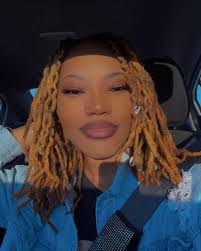 Kiara Lake's Instagram, Twitter & Facebook