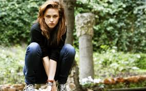 Loose summer hair style from kristen stewart sexy medium loose hair style for. Women Kristen Stewart Twilight Actress Long Hair Bella Swan Portraits Wallpapers Hd Desktop And Mobile Backgrounds